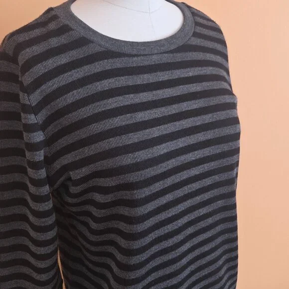 Top - Picture 3 of 5